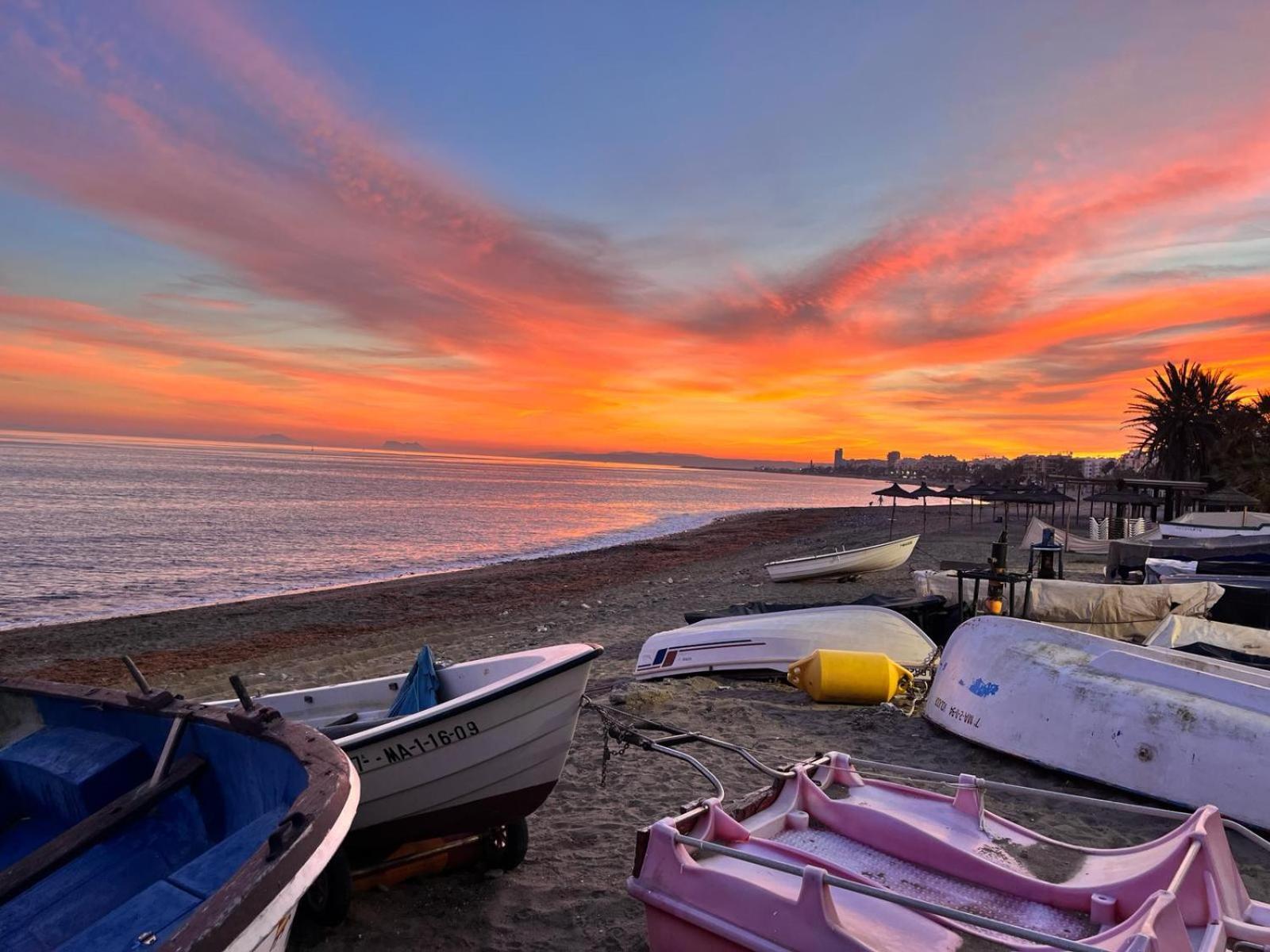 El Faro Vacaciones En Estepona Exterior foto